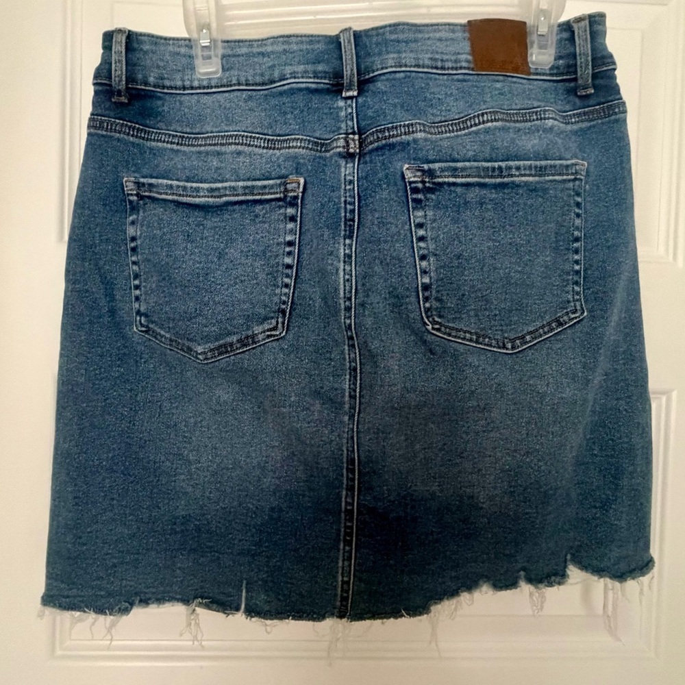 Maurice’s Stretch Denim Button-Up Jean Skirt Size 12 - Picture 3 of 9